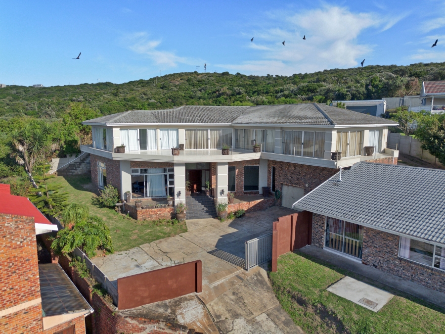 8 Bedroom Property for Sale in Winterstrand Eastern Cape